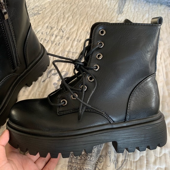 NWOT Black Combat Boots - Picture 8 of 8